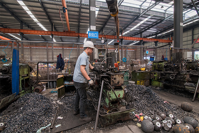 西藏网架配件-螺栓球加工车间